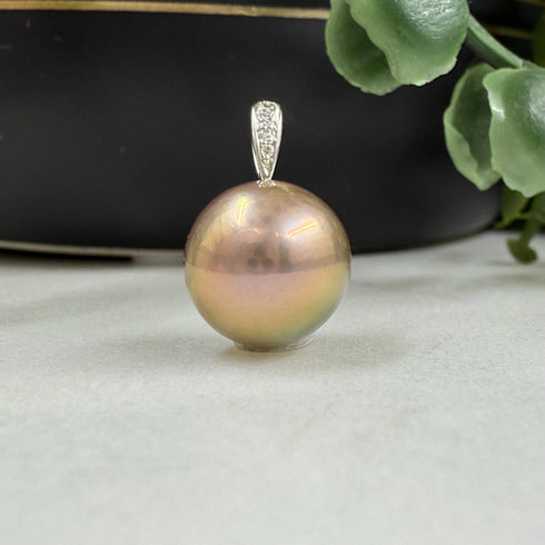 Golden Edison Pearl Pendant: 14K Gold & Diamonds Pendant