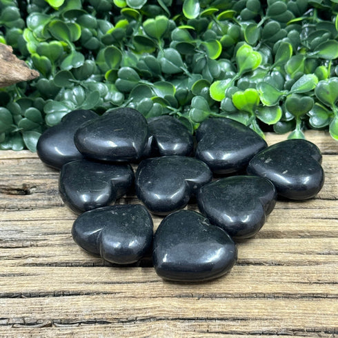 1-Inch Shungite Heart - Elegant Natural Stone for Grounding and Tranquility specimens