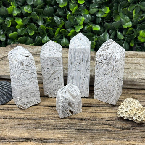 Crazy Lace Agate Towers: Gray Lines Never Looked So Good specimens