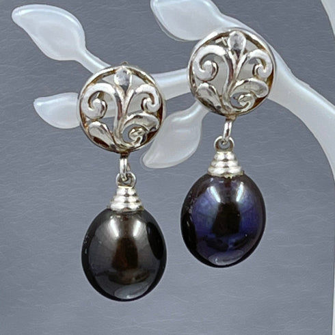 Peacock Purple Freshwater Cultured Pearl Earrings Earrings