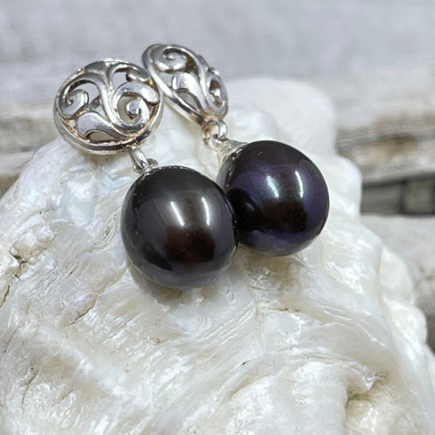 Peacock Purple Freshwater Cultured Pearl Earrings Earrings
