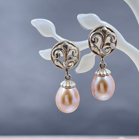Pink Water Drop Freshwater Cultured Pearl Earrings Earrings
