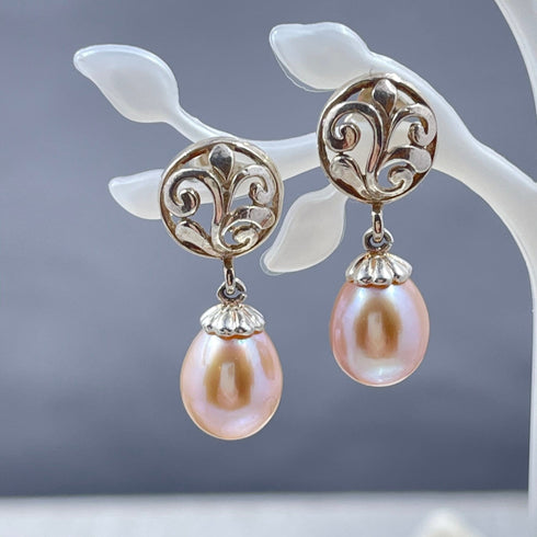 Pink Water Drop Freshwater Cultured Pearl Earrings Earrings