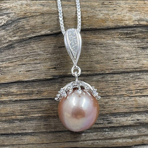 Sparkling Pinky Peach Pearl Pendant Necklace Necklaces