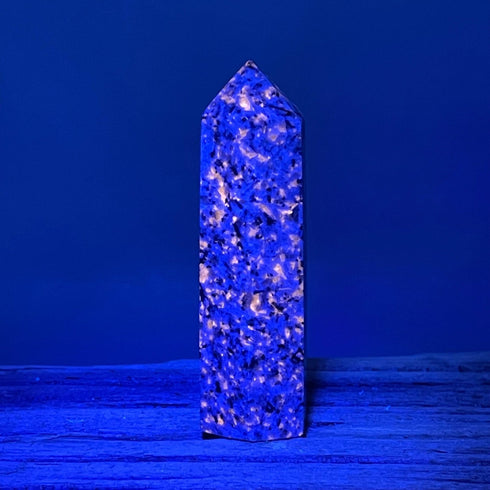 Yooperlite Obelisk / Tower specimen